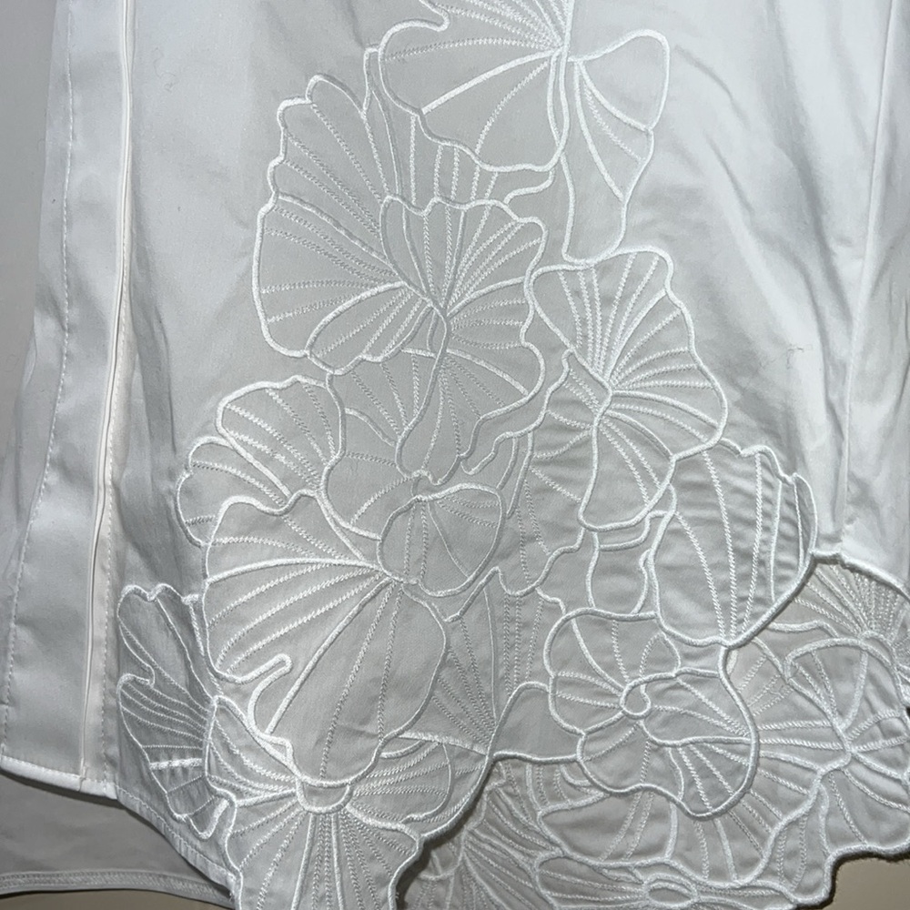 Christian Lacroix White Button Shirt With Embroidered White Flowers. - Picture 3 of 4
